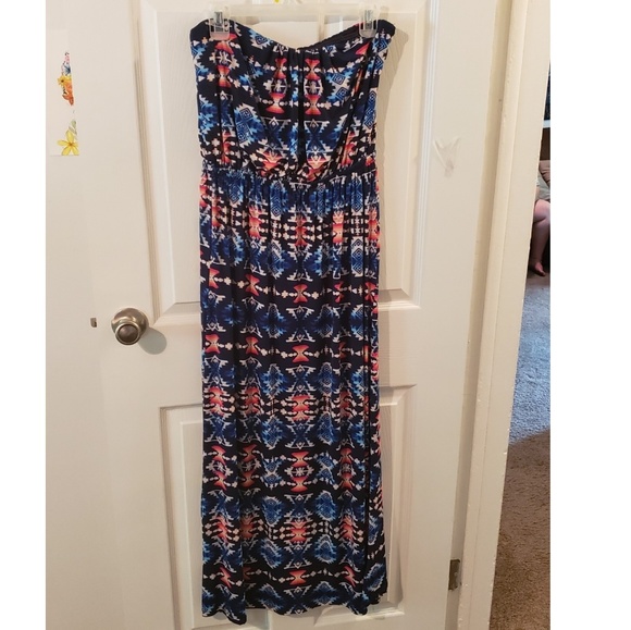 Trixxi Dresses & Skirts - Trixxi Aztec Print Strapless Maxi Dress (L)